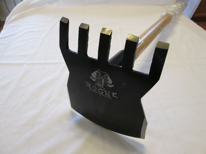 Rogue Hoe 7″ Rake 40″ Curved Handle